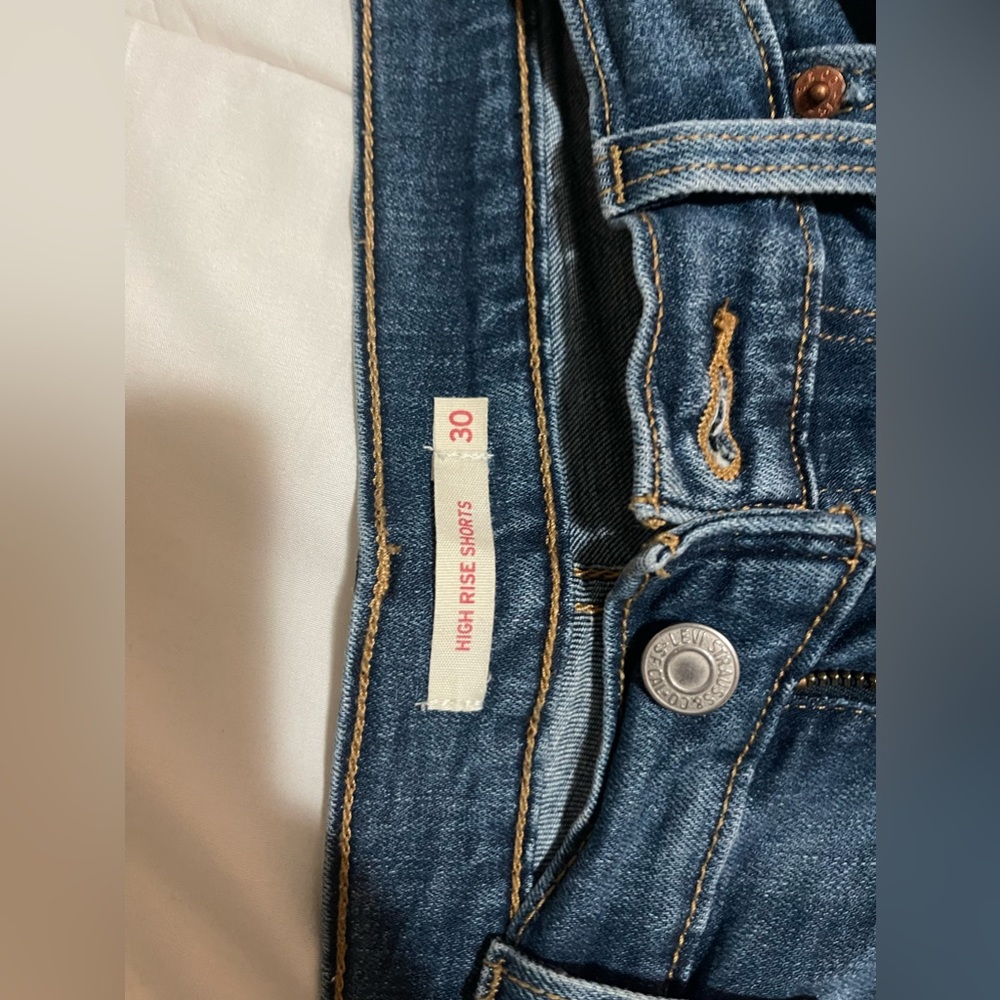 Levi shorts